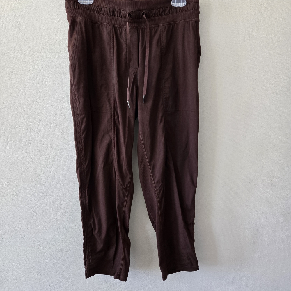 (NWOT)Lululemon Dance Studio Mid- Rise Cropped Pants - Picture 2 of 6